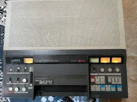 Cr-8250-u Jvc 3/4 Inch U-matic Videocassette Recorder Tested Working Used Good Cndt Cr-8250-u Jvc 3/4 Inch U-matic Videocassette Recorder Tested Working Used Good Cndt