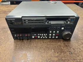 Aj-d750 Panasonic Dvcpro Digital Video Cassette Recorder - Powers On Aj-d750 Panasonic Dvcpro Digital Video Cassette Recorder - Powers On