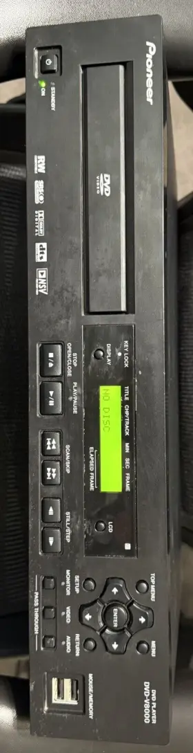 Dvd-v8000 Pioneer Reference Level Professional Dvd Player Disc