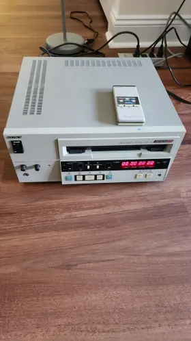 Bvw-22 Sony Video Cassette Player Betacam Sp Vintage Tested To Power Up Only Bvw-22 Sony Video Cassette Player Betacam Sp Vintage Tested To Power Up Only