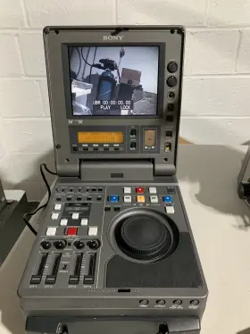 Dsr-70 Sony Digital Video Cassette Recorder Dvcam Dsr-70 Sony Digital Video Cassette Recorder Dvcam