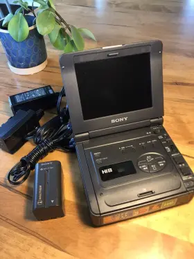 Gv-a700 Sony Ntsc 8mm Standard8/hi8 Walkman Recorder Video Transfer Japan Vgc