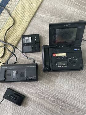 Sony Gv-s50e Standard 8mm Video8 Walkman - Pal For Parts Or Repiar With Accs