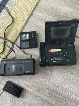 Gv-s50e Sony Standard 8mm Video8 Walkman - Pal For Parts Or Repiar With Accs