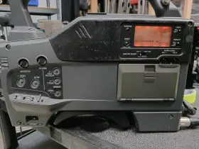 Uvw-100 Sony Betacam Sp Hyper Had Ccd Unit #1 Uvw-100 Sony Betacam Sp Hyper Had Ccd Unit #1