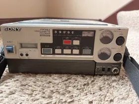 Vo-7800 Sony S U-matic Portable 3/4 Inch Vtr Recorder/player Powers On Reads Vo-7800 Sony S U-matic Portable 3/4 Inch Vtr Recorder/player Powers On Reads
