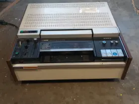Vp-1200 Sony U-matic Video Cassette Player Powers On Vp-1200 Sony U-matic Video Cassette Player Powers On