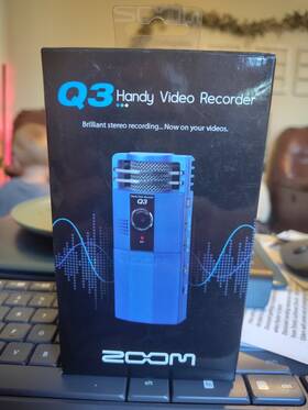 Zoom Q3/us Very Good Blue Q3 Handy Video Recorder With Stereo Audio Case Box 32gb Card